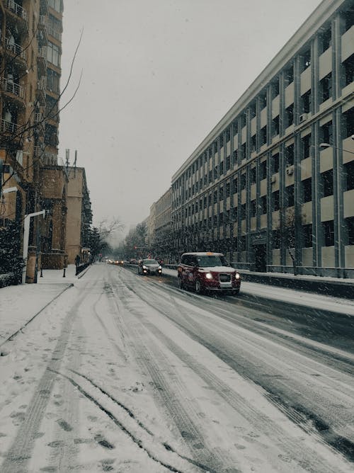 Ücretsiz arabalar, dikey atış, kar içeren Ücretsiz stok fotoğraf Stok Fotoğraflar