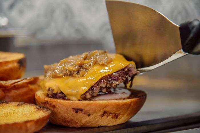 L’Auvergnat, burger de Burger Palace à Paris 11e