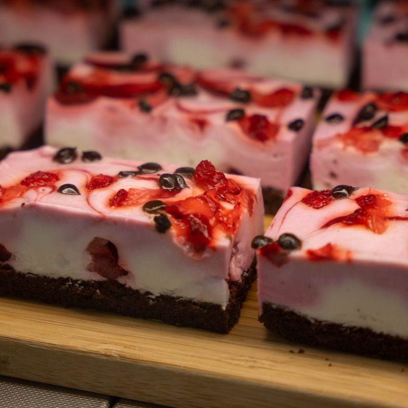 One-Pot Strawberry Rhubarb Custard Éclair Bars