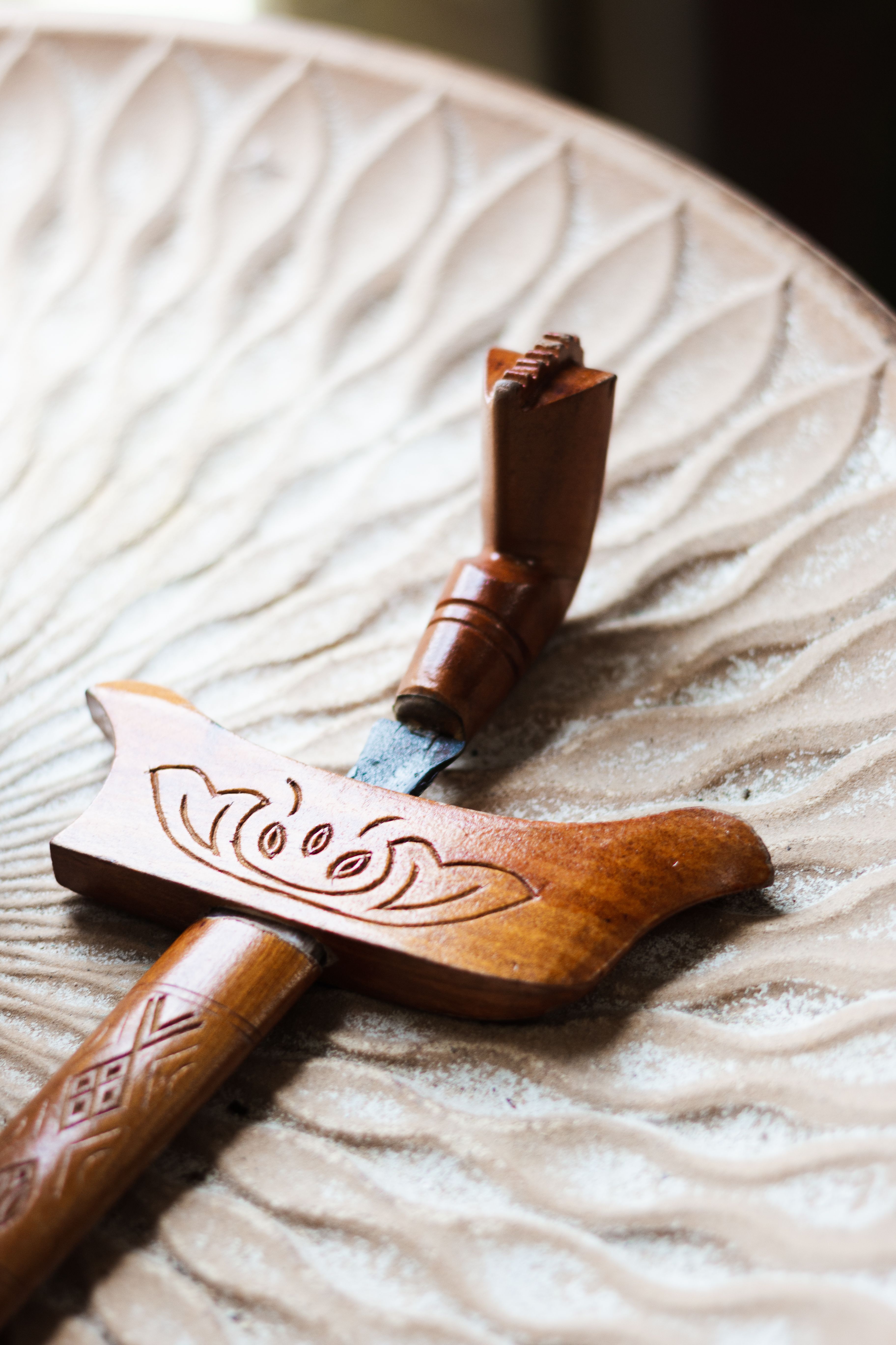 meanwhile, keris dagger is on display at an angle.