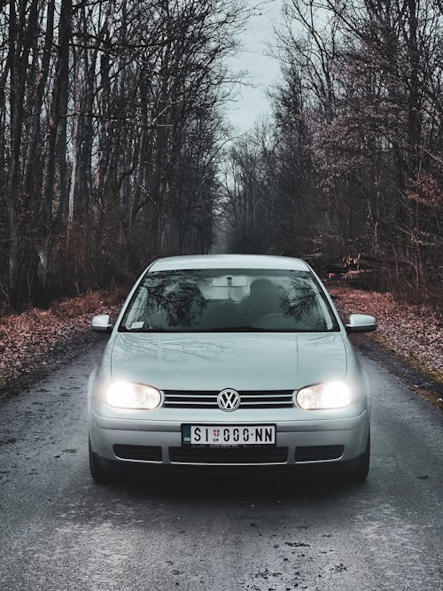 Fotobanka s bezplatnými fotkami na tému karosérie auta, pozadia auta, strieborné auto