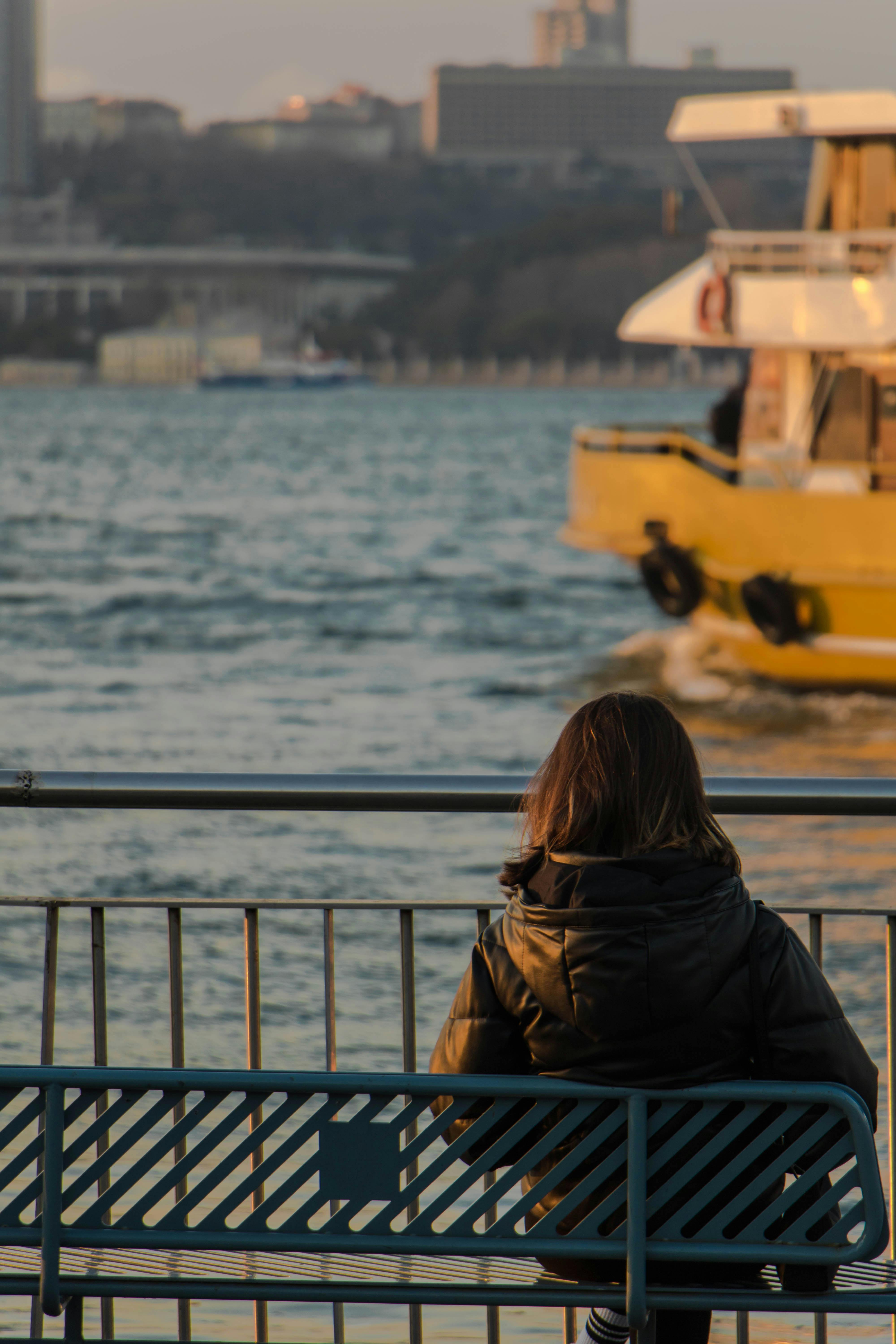 Sore yang Romantis di Bosphorus: Menyaksikan Matahari Terbenam