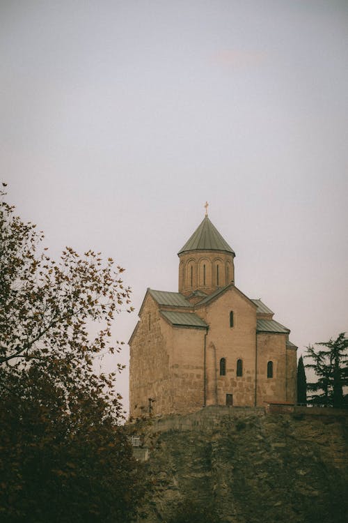 Бесплатное стоковое фото с башня, вертикальный выстрел, грузия