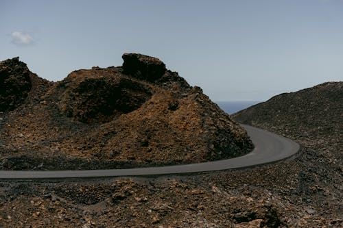 Foto d'estoc gratuïta de carretera, desert, muntanyes