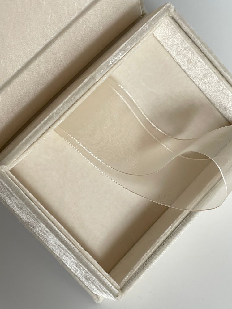 Velvet Box Photos, Download The BEST Free Velvet Box Stock Photos & HD ...