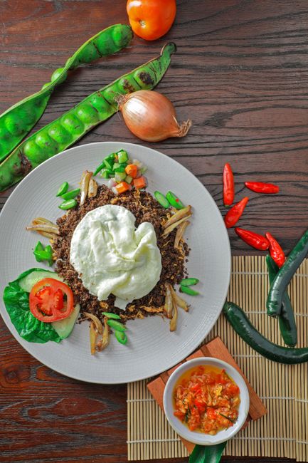 Variasi Ayam Penyet Sambal Ijo yang Menggugah Selera Variasi Ayam Penyet Sambal Ijo yang Menggugah Selera