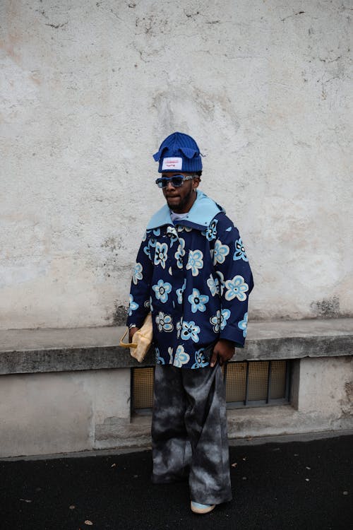 Kostenloses Stock Foto zu afroamerikanischer mann, fashion, fassade