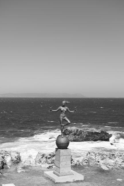 Sculptures by the Sea: Art Meets the Ocean Sculptures by the Sea: Art Meets the Ocean