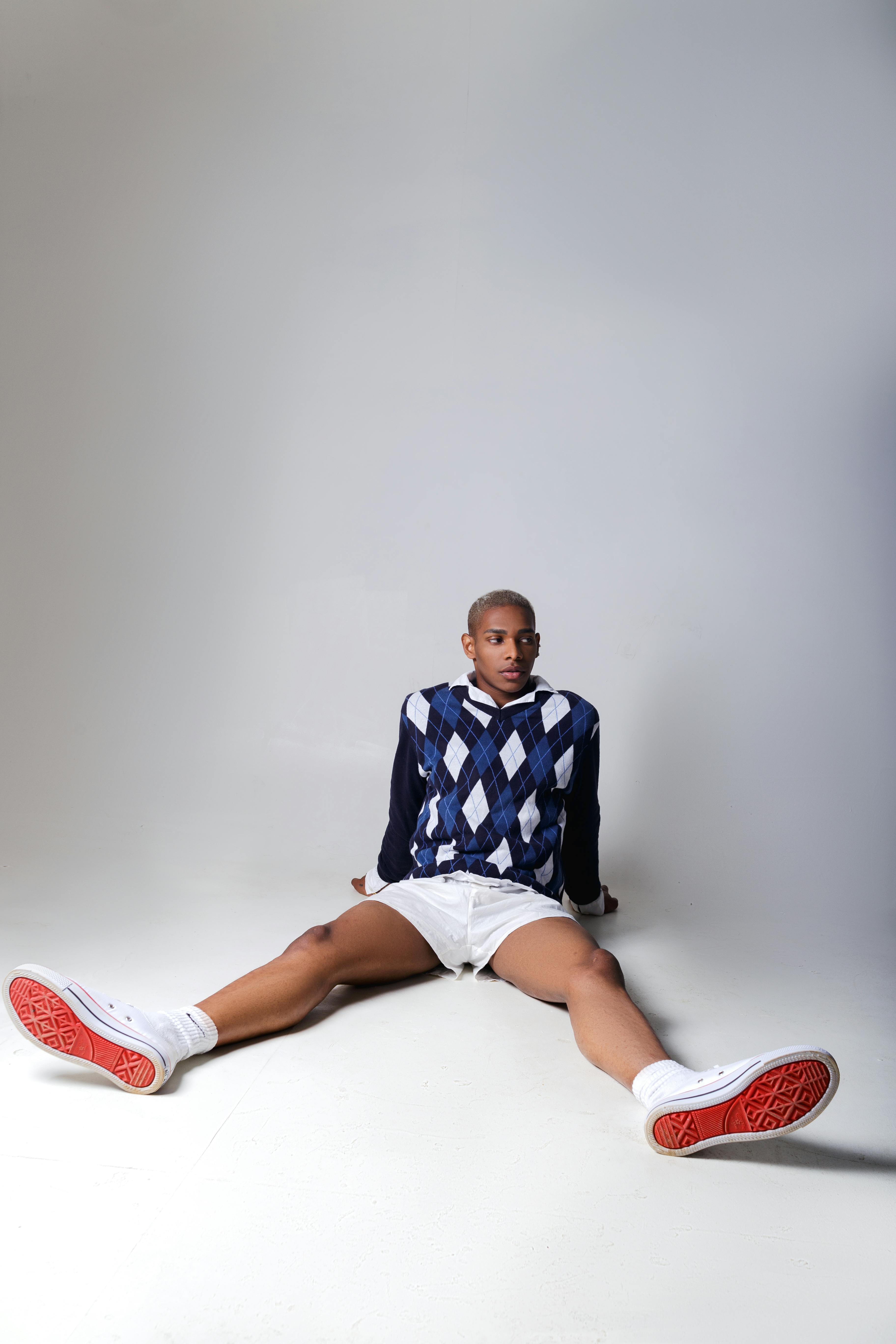 male-model-sitting-photos-download-the-best-free-male-model-sitting