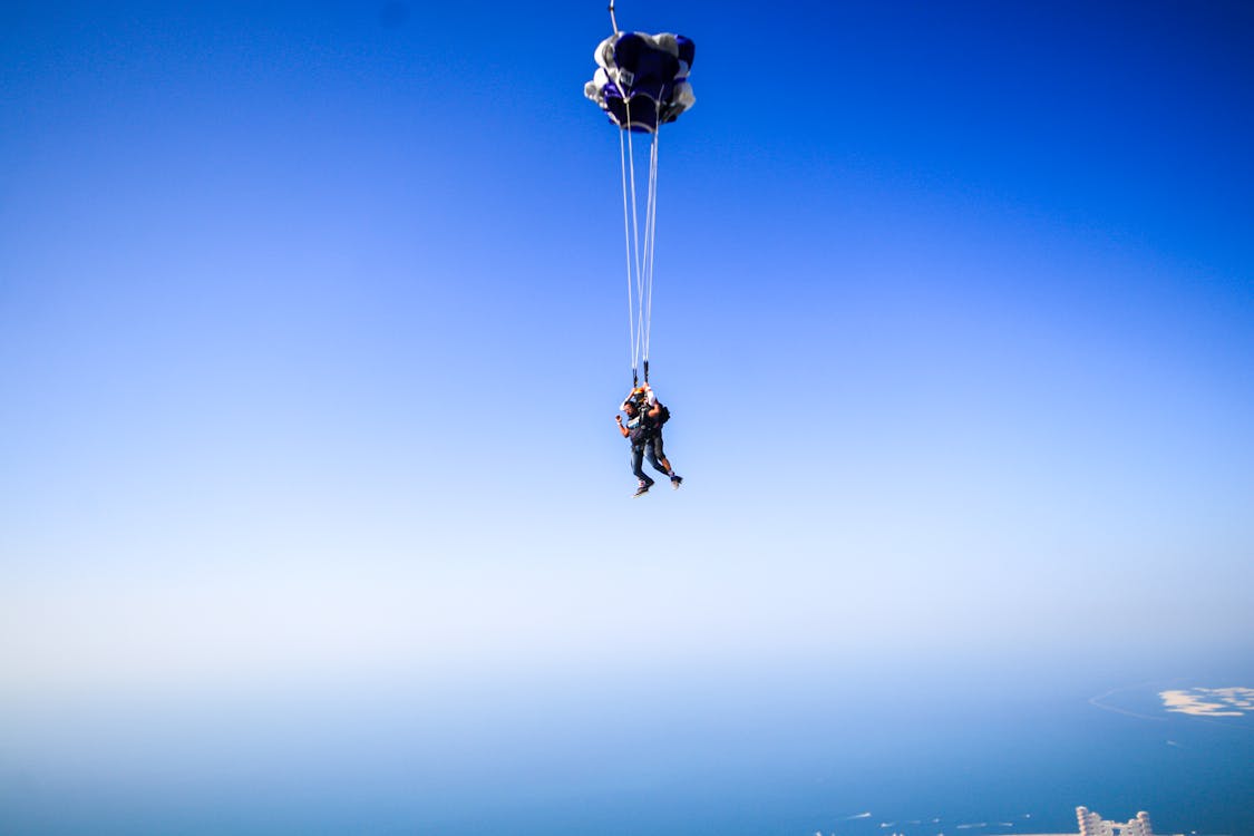 Men on Parachute
