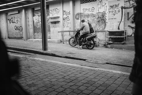 Kostnadsfri bild av gata, gatufoto, kvinna