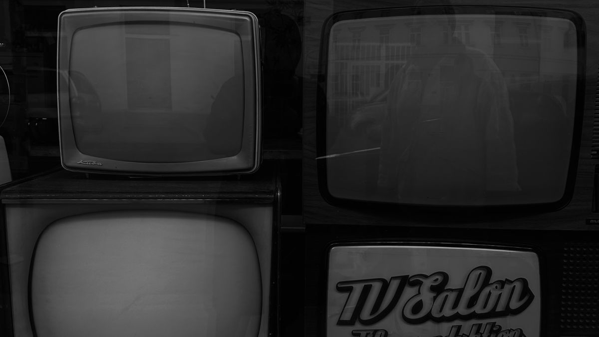 古いブラウン管テレビ(イメージ)