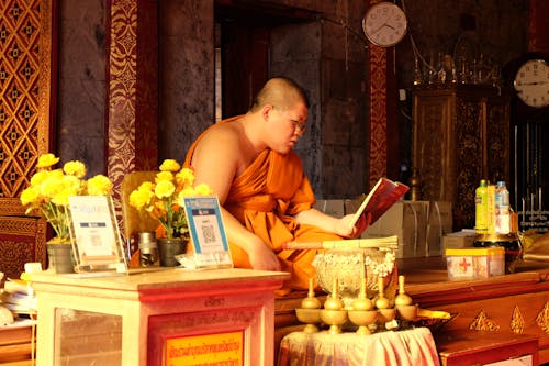 Free stock photo of buddhism, meditating, monk Stock Photo