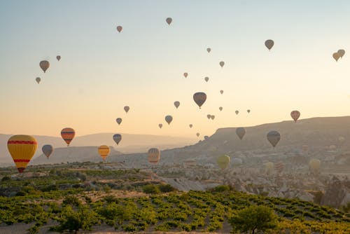  Flying Colorful Hot Air Balloons on Sky