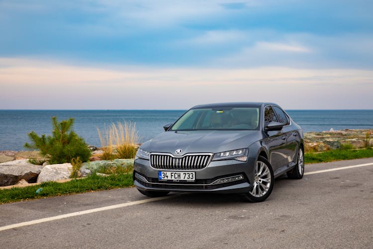 Photo Of A Skoda Superb Car