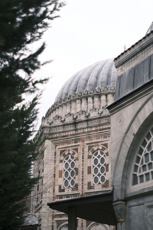 Free High-resolution photo of ornate Ottoman building featuring arches and a dome, perfect for architectural enthusiasts. Stock Photo