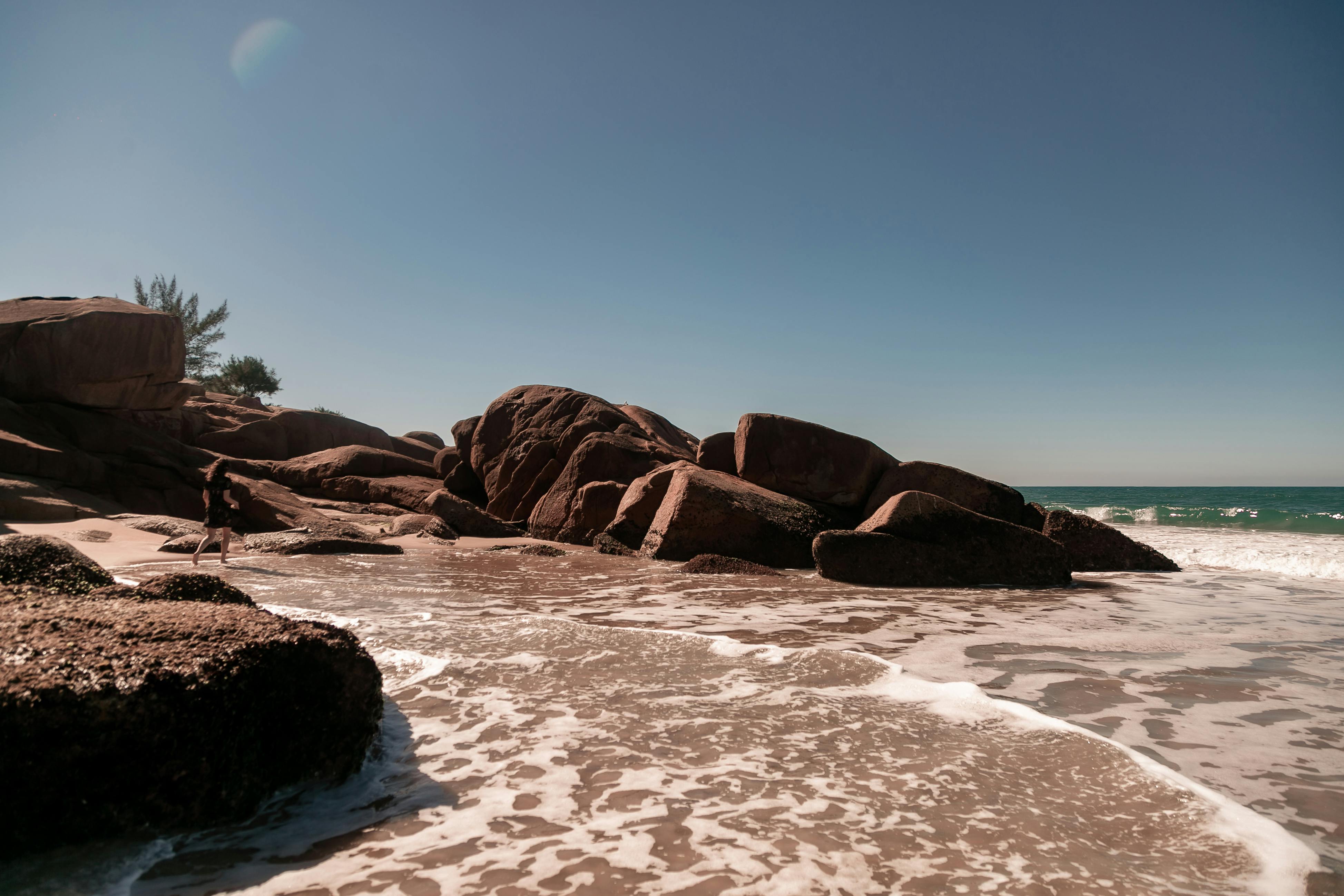 praia dia de sol e ceu azul