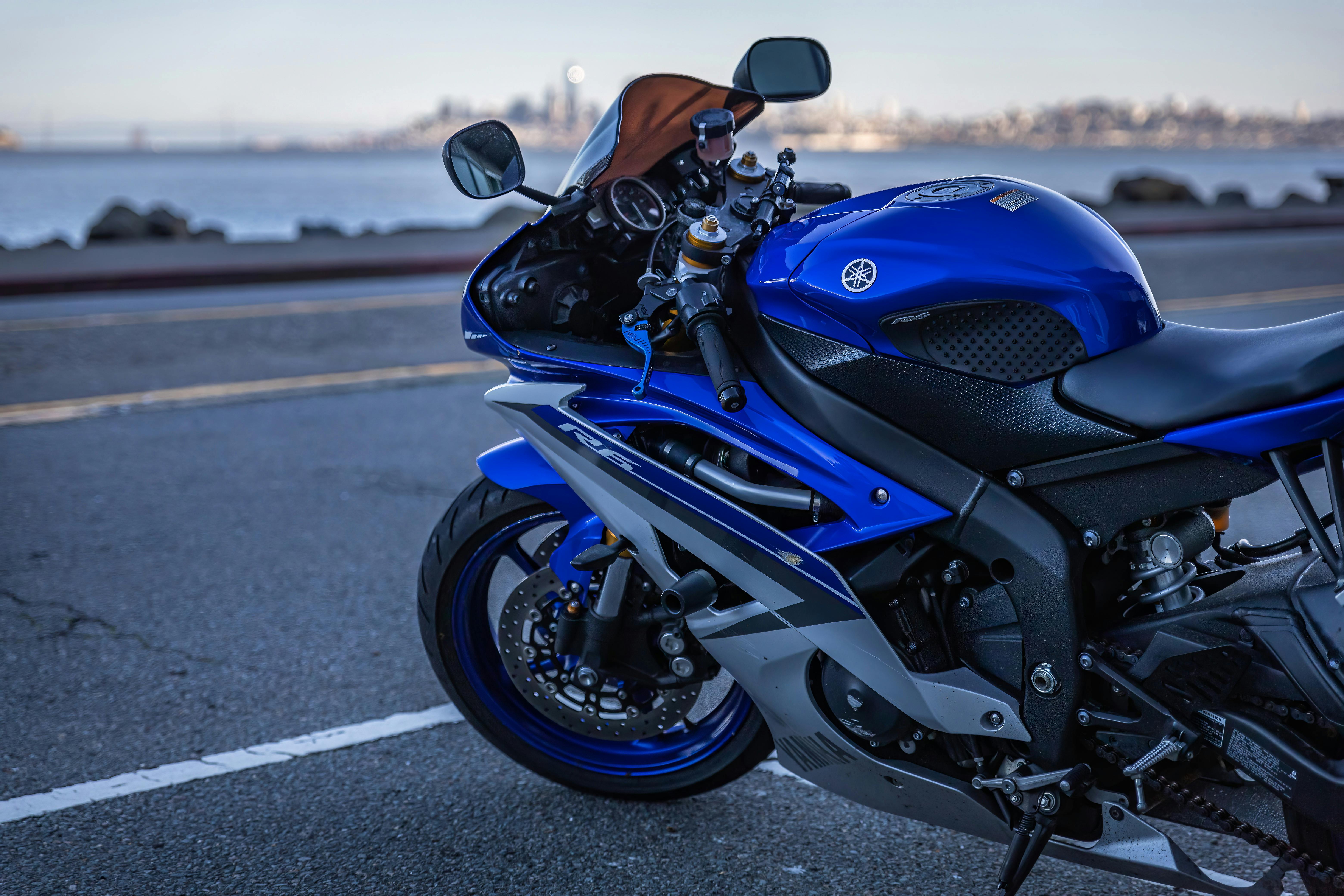 Close-Up Shot of 2019 Yamaha Niken GT · Free Stock Photo