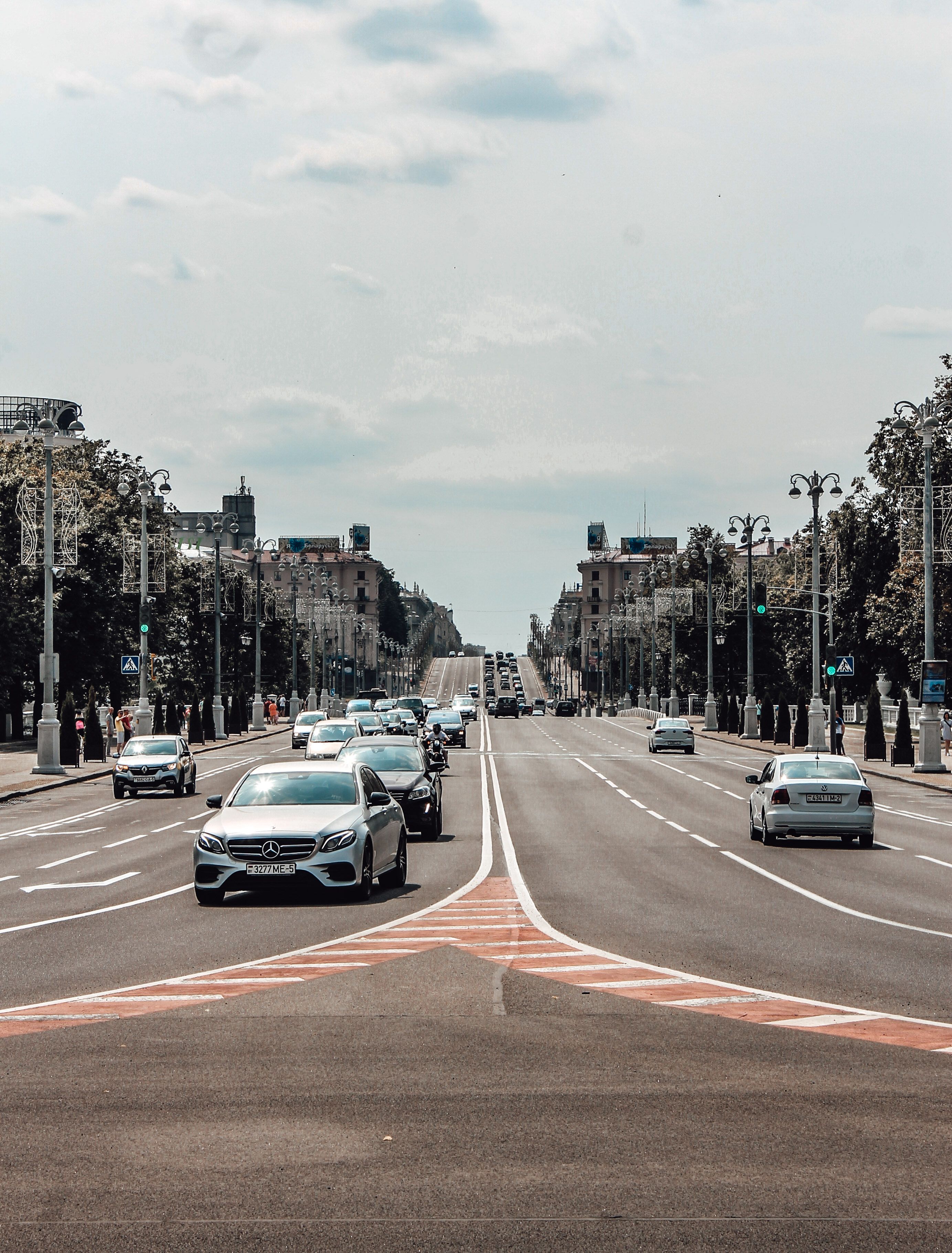 Cars on Street in City · Free Stock Photo