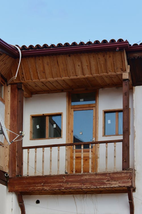 Foto d'estoc gratuïta de balcó, balcons, casa