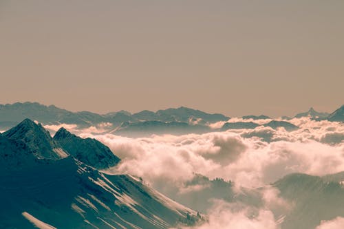 Безкоштовне стокове фото на тему «гірський хребет, гори, засніжені гори»