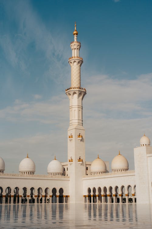 Sheikh Zayed Grand Mosque in Abu Dhabi