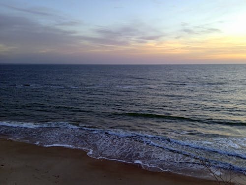 Бесплатное стоковое фото с берег моря, береговая линия, вода