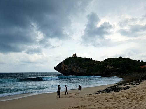 Foto stok gratis berjalan, di luar rumah, laut