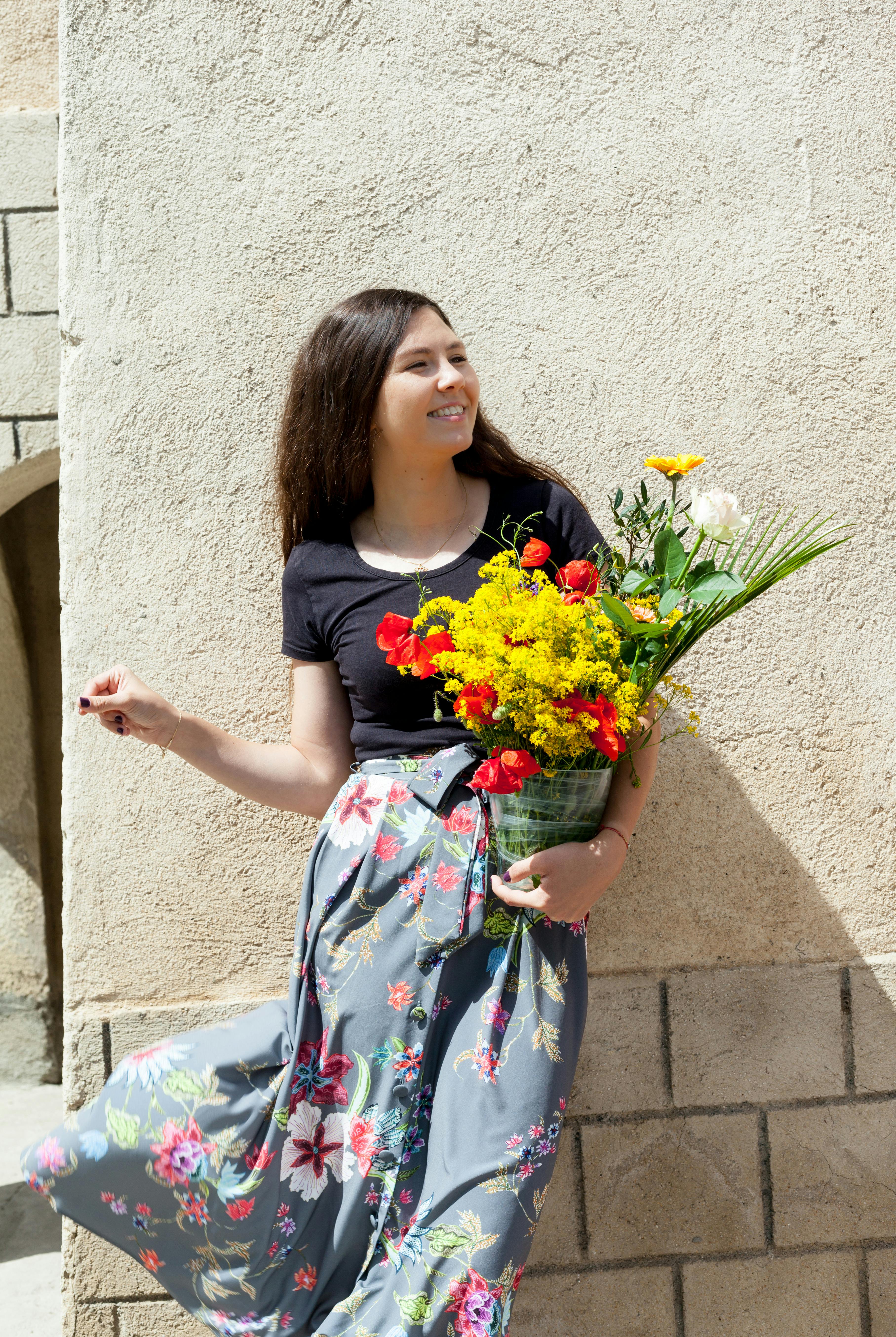 Free stock photo of flowers, girl with flowers, girls