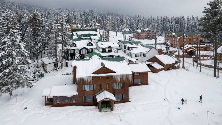 Kashmir Valley: Srinagar, Gulmarg & Pahalgam photo 11