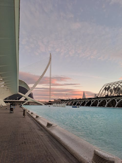 Kostenloses Stock Foto zu bau, Caixa-Forum Valencia, dämmerung