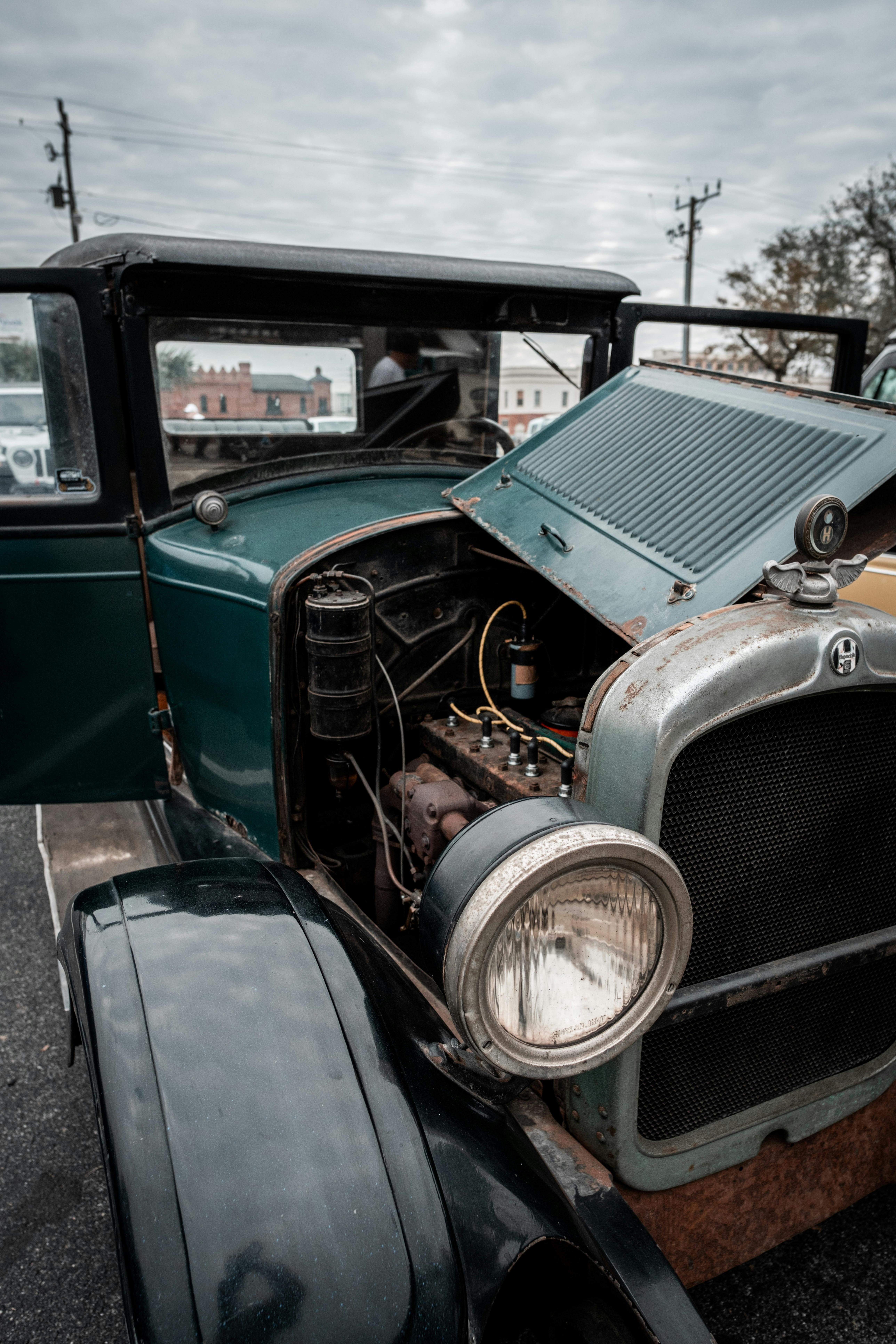 Seriously, Where Did They Go? 15 Wildly Nostalgic Car Accessories That Vanished Into Thin Air Seriously, Where Did They Go? 15 Wildly Nostalgic Car Accessories That Vanished Into Thin Air