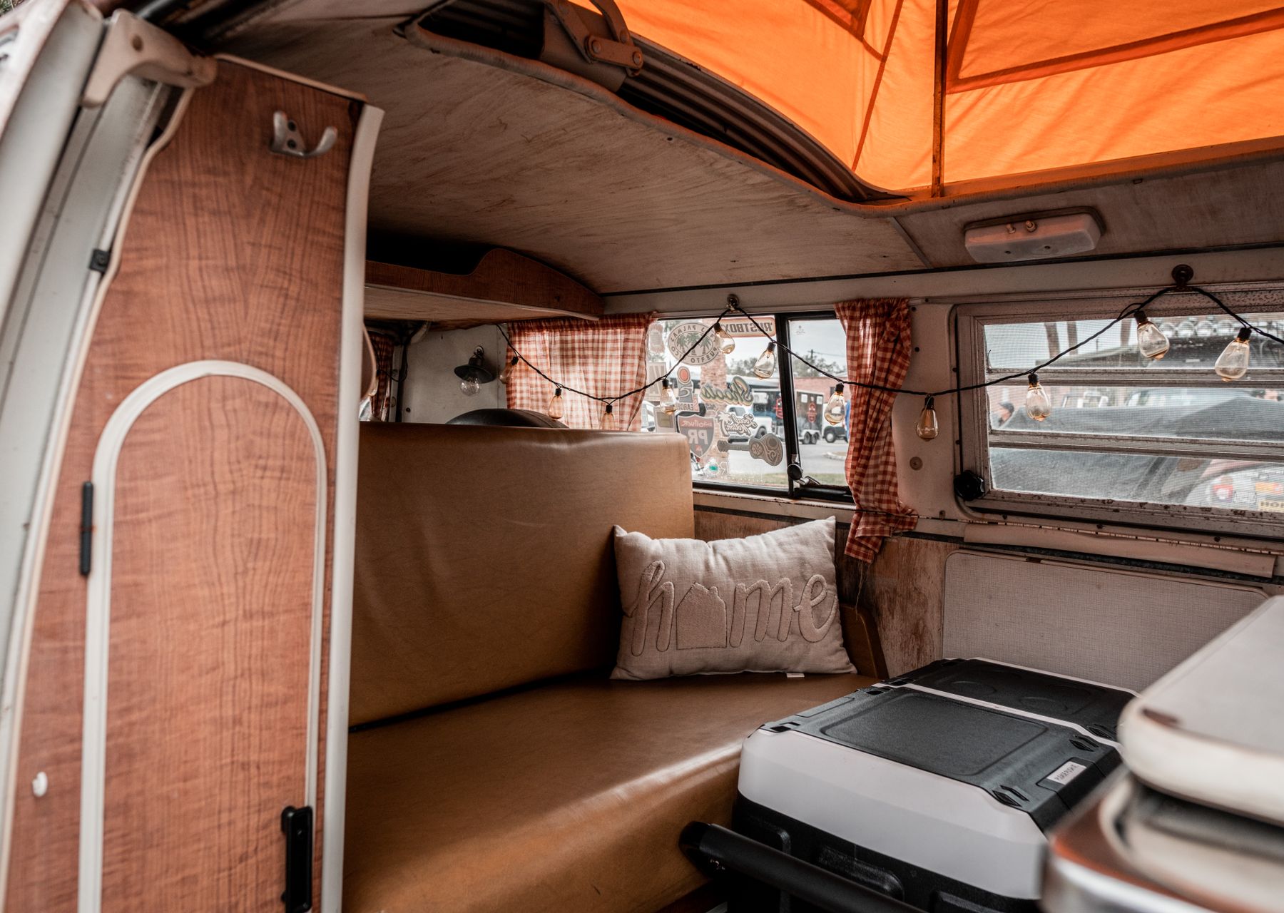 Man and van in Earith — crew wrapping and loading on moving day