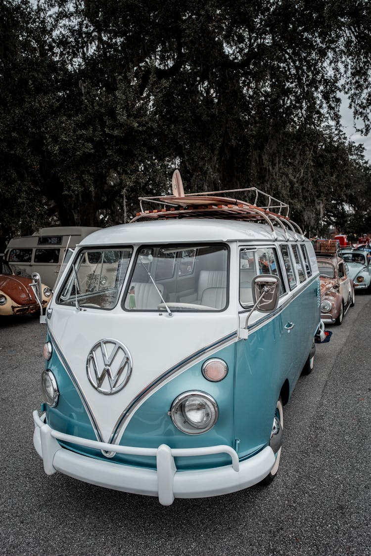 Vintage Volkswagen Bus