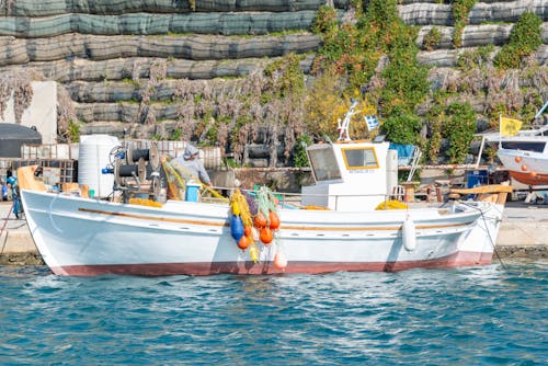 balıkçı teknesi, deniz aracı, deniz kıyısı içeren Ücretsiz stok fotoğraf
