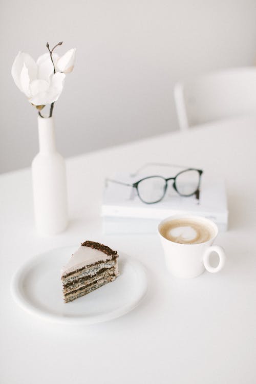 Free Close-Up Photo of Slice of Cake  Stock Photo