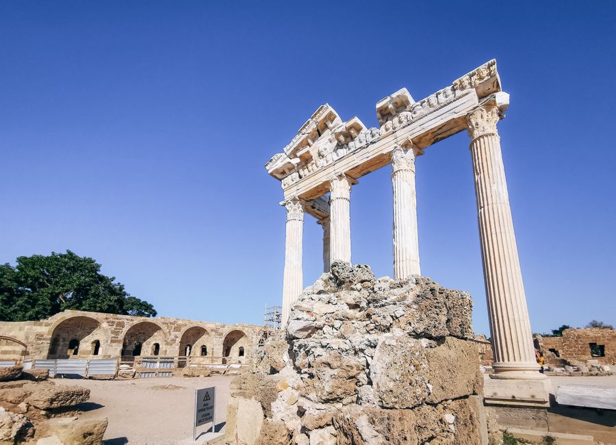 Explore the ancient Roman ruins of the Apollo Temple in Side, Turkey, showcasing historical architecture.