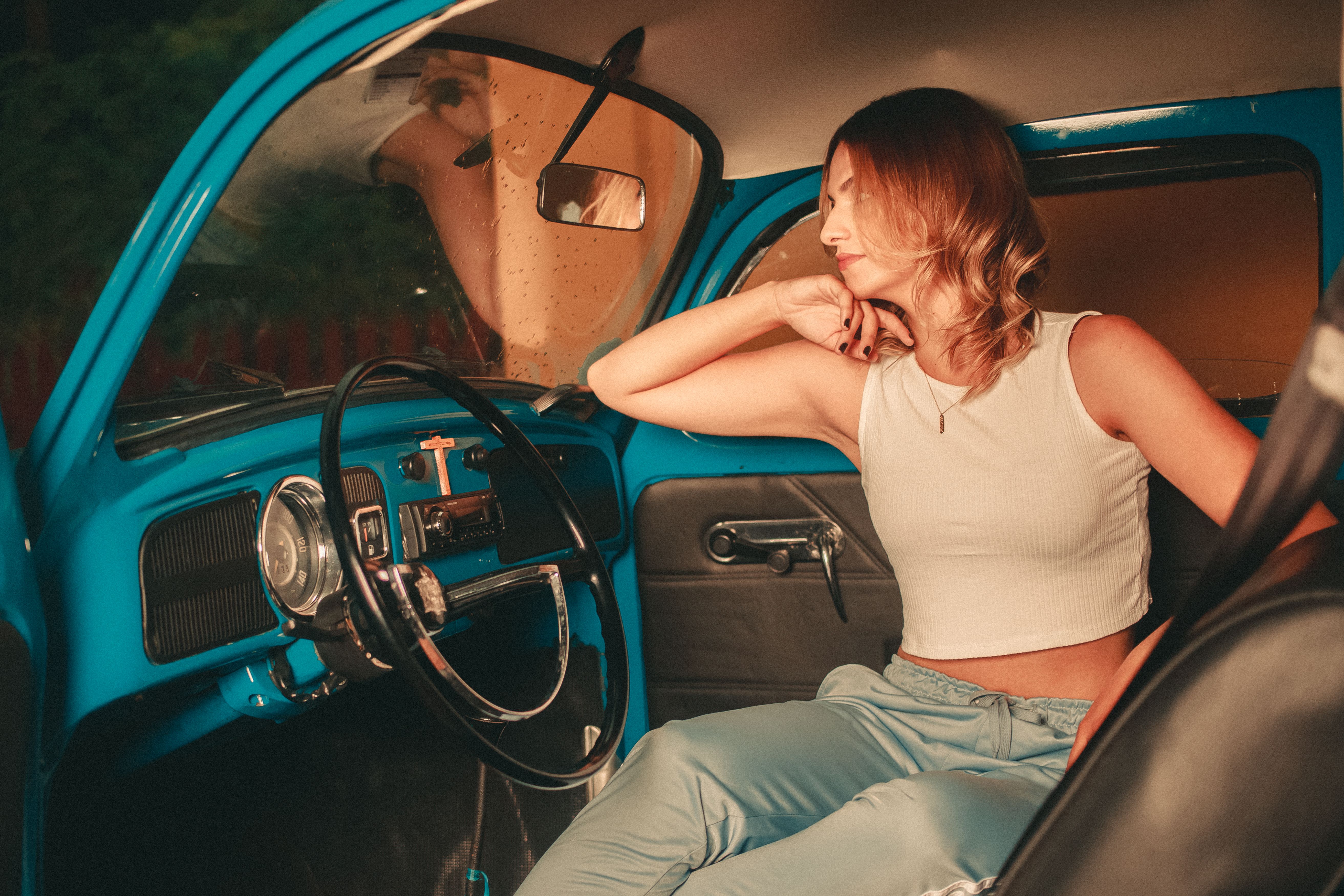 Assurance auto jeune conducteur :astuces pour payer moins - Choisir une voiture adaptée pour payer moins cher