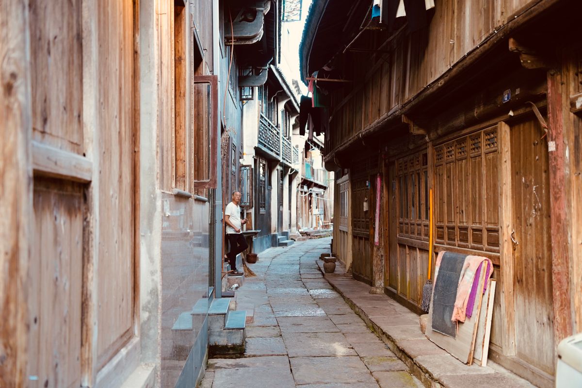 Traditional alley homestay