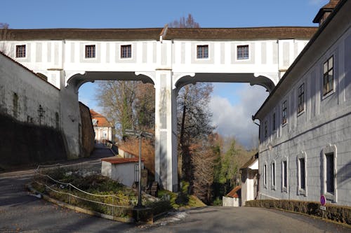 Foto d'estoc gratuïta de arquitectura, carrer, carretera