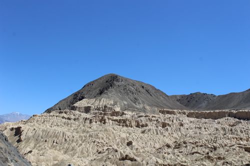 Free Explore the sunlit, eroded hills of Leh, capturing the barren and unique natural beauty. Stock Photo