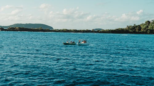Darmowe zdjęcie z galerii z linia brzegowa, łodzie rybackie, morze