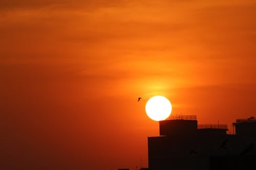 Darmowe zdjęcie z galerii z piękny zachód słońca, pomarańcza, wieczór