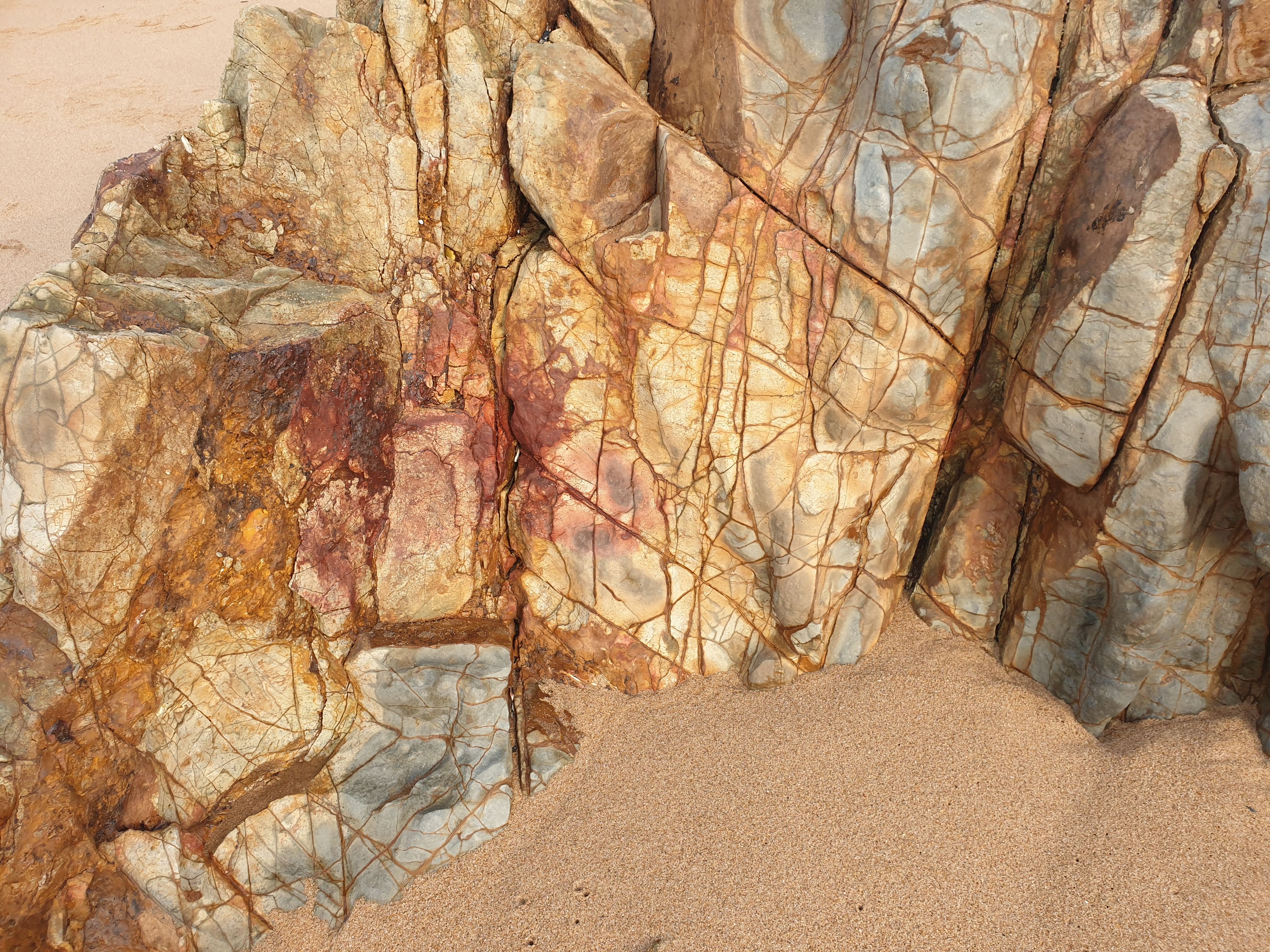 Rocks on a Beach · Free Stock Photo