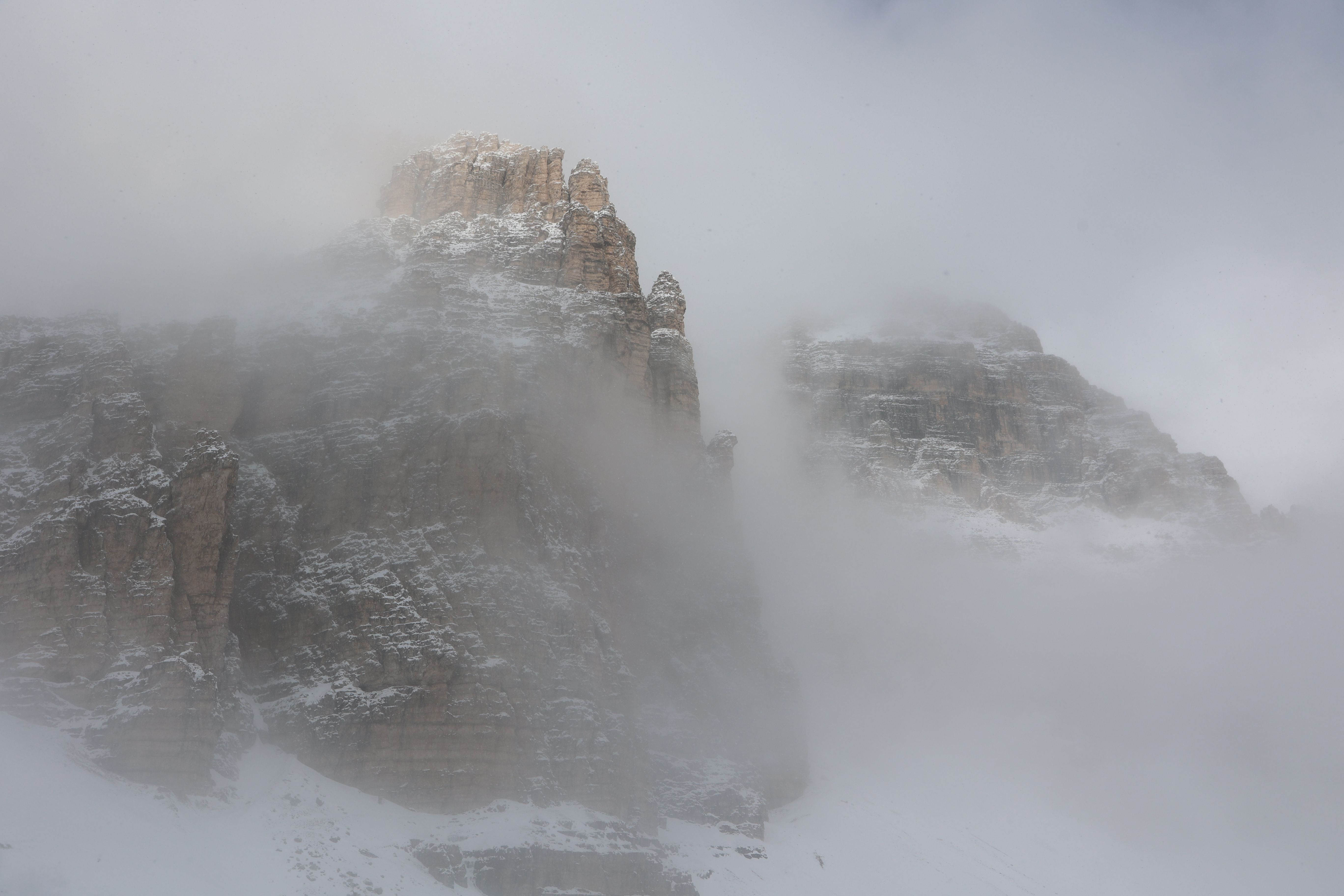 Fog around Rocks · Free Stock Photo