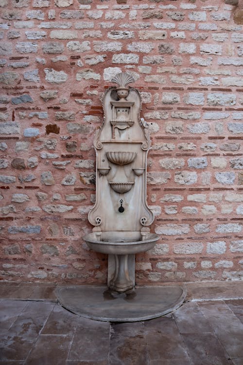 Darmowe zdjęcie z galerii z architektura historyczna, fontanna, mur