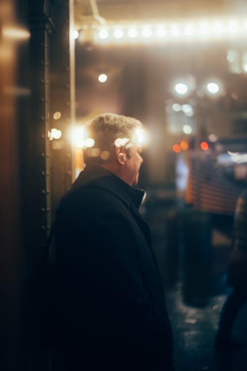 Fotobanka s bezplatnými fotkami na tému kabát, krátke vlasy, ľahký