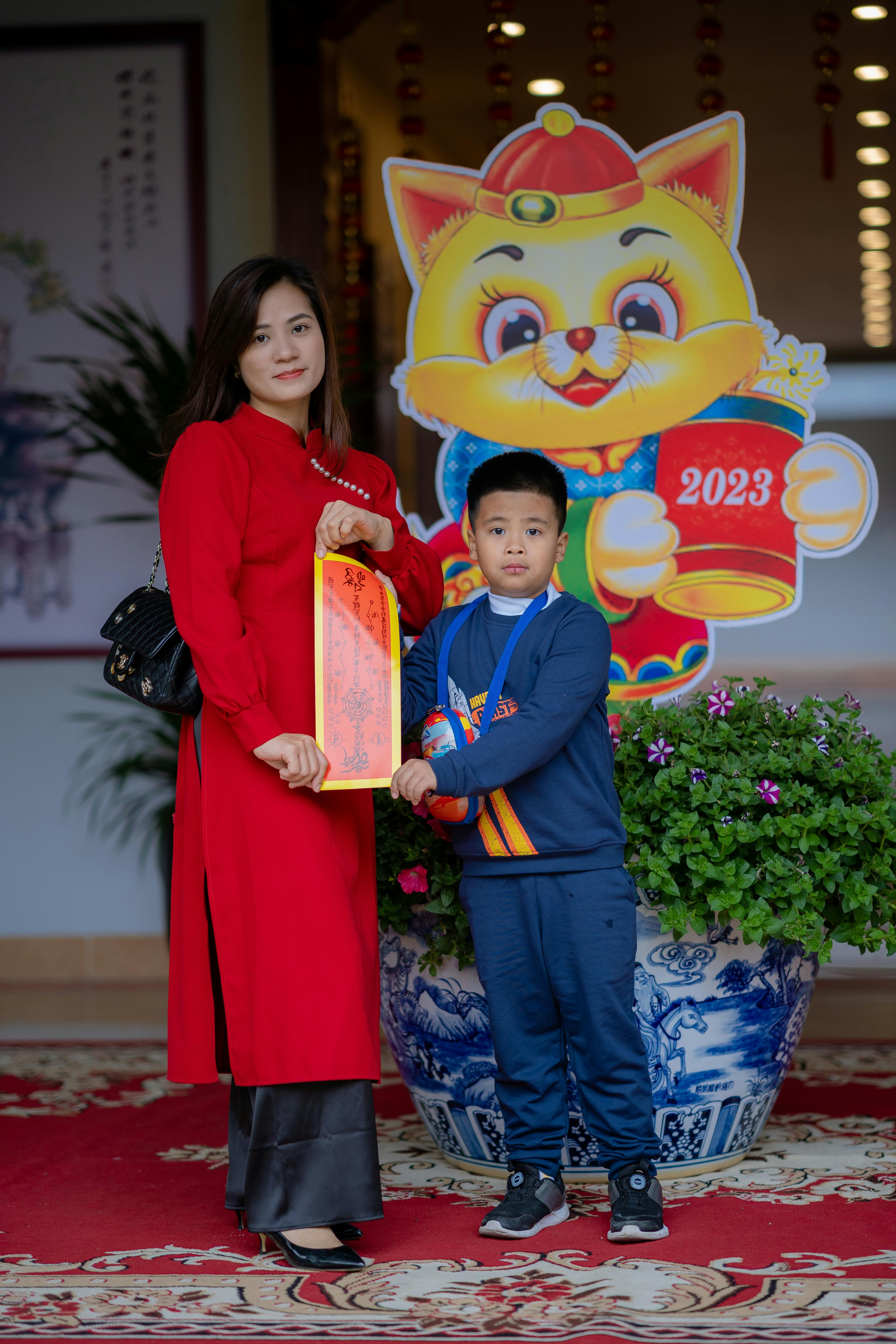 苗栗母女聽尾牙神曲，隔天刮中100萬！🎉💰