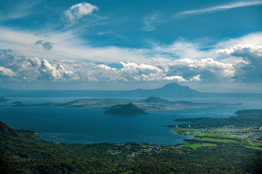 Tagaytay Taal volcano day — Manila