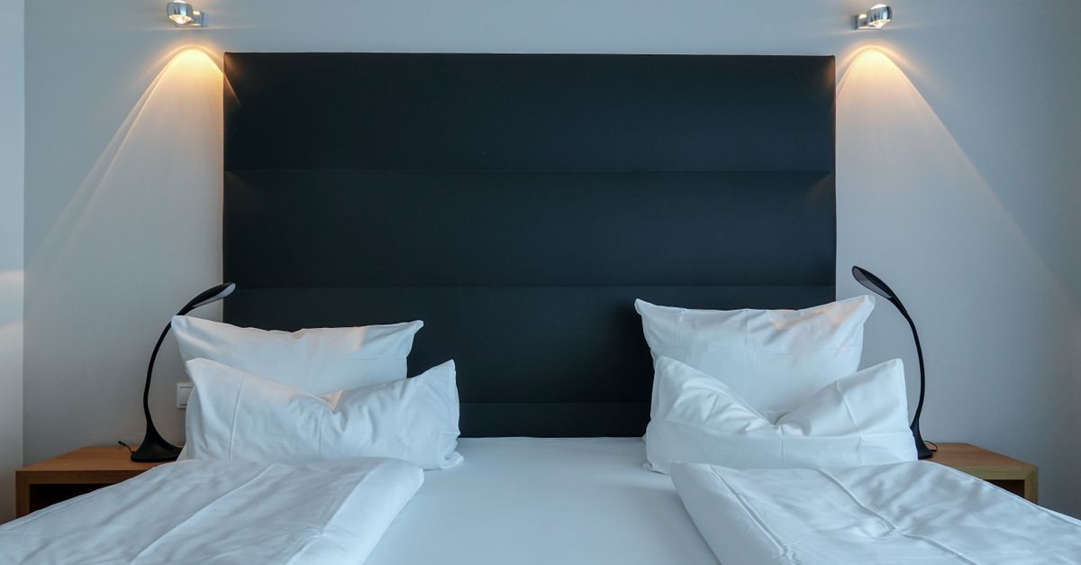 Maximizing Energy Efficiency in Hotels: A Guide to Using IoT Lighting Control Systems